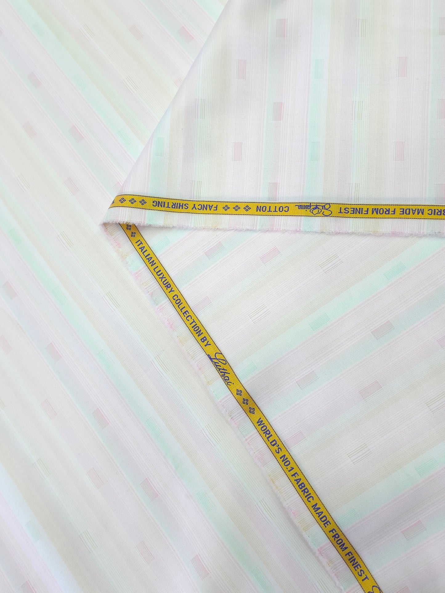 WORLD'S NO.1 BRAND LUTHAI