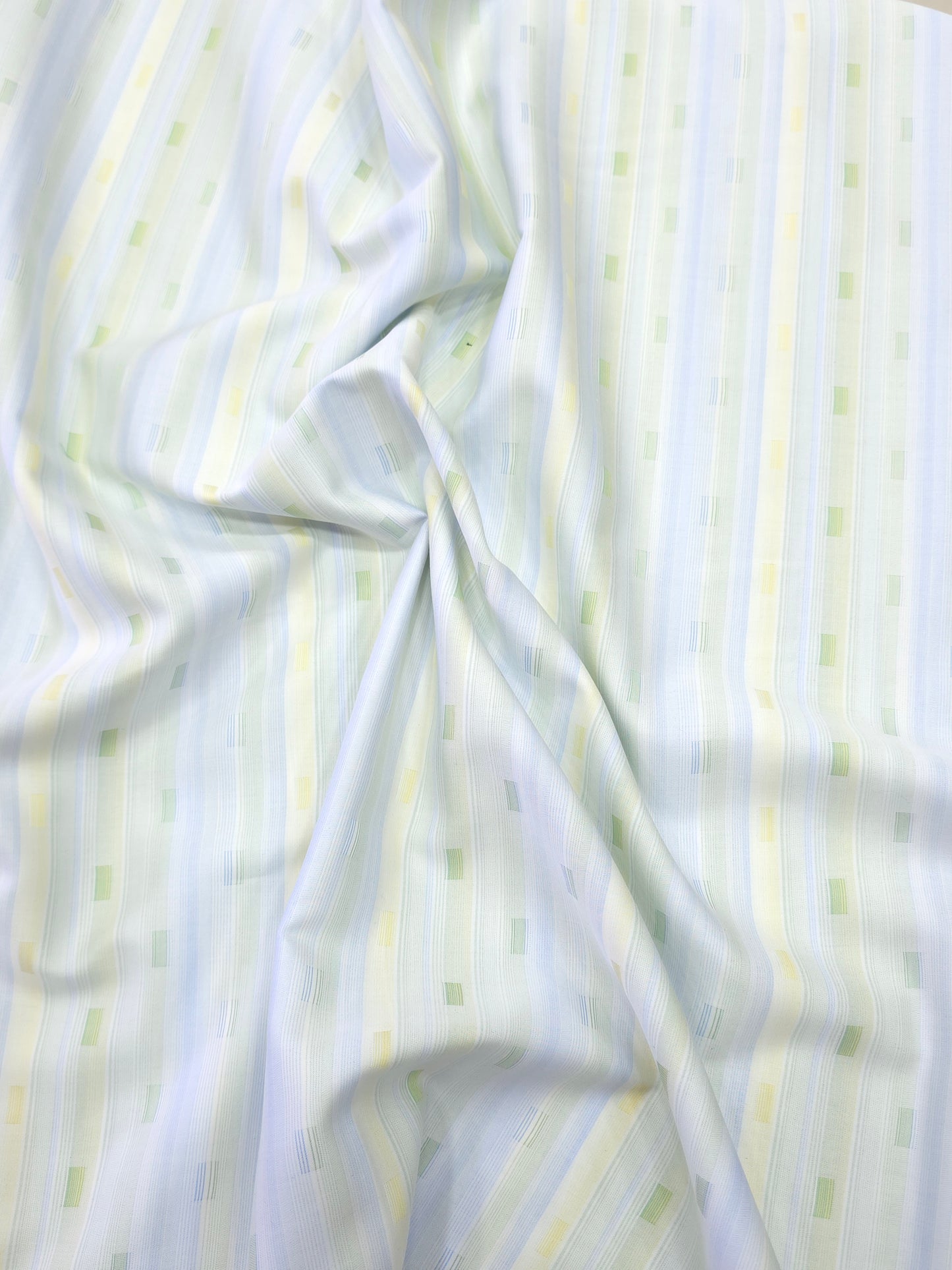 WORLD'S NO.1 BRAND LUTHAI